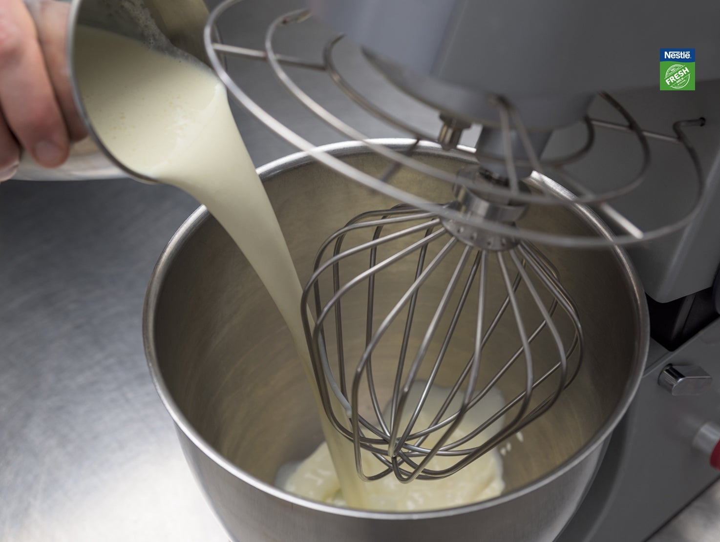 Stand Mixer with Liquid Milks