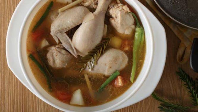 Sinampalukang Manok
