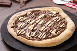 KitKat Banoffee Pizza